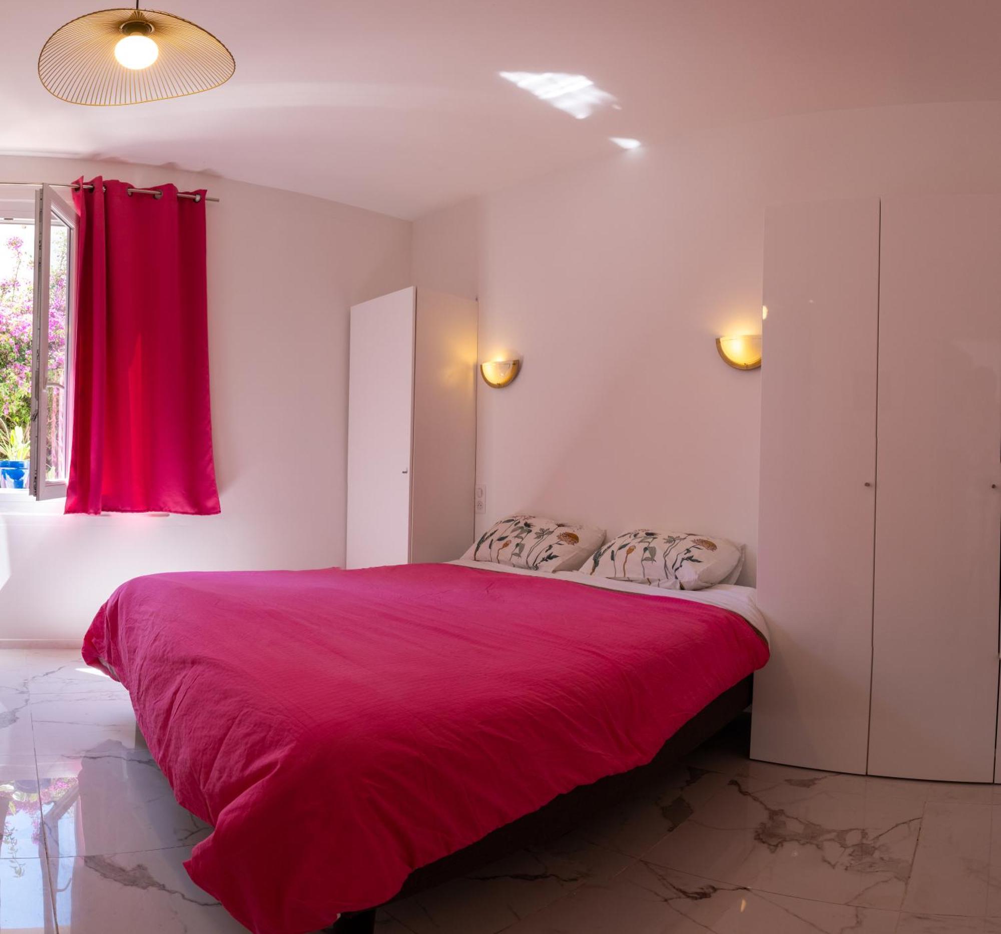 Casa Monica - Roseroom - D Cargese